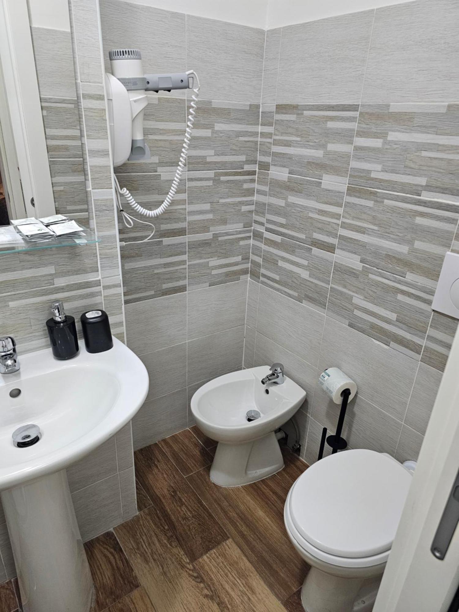 Trastevere Guestrooms روما المظهر الخارجي الصورة